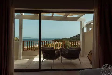 Viešbutis „VRETREATS CALA CUNCHEDDI“ (Sardinija, Italija)