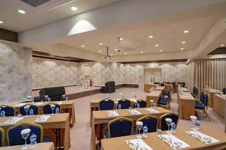 Viešbutis „DOBEDAN EXCLUSIVE HOTEL & SPA“ (Belekas, Turkija)