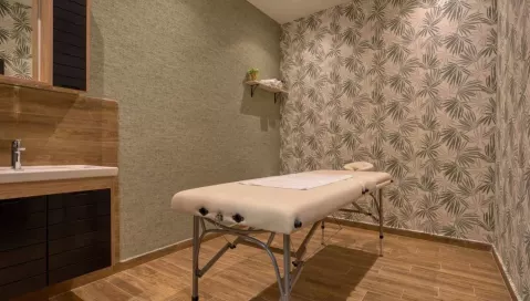 Montenegrina Hotel & Spa (Tivatas, Juodkalnija - Kroatija)