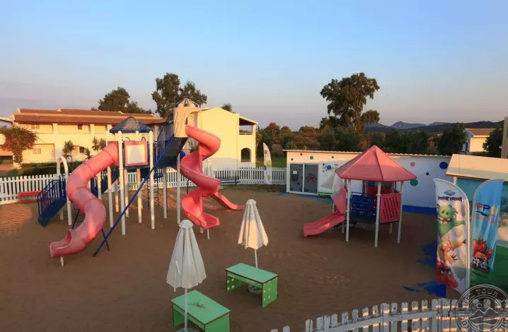 Viešbutis „SANDY BEACH RESORT“ (Korfu, Graikija)