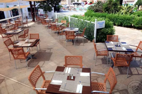 Viešbutis „SANDY BEACH RESORT“ (Korfu, Graikija)