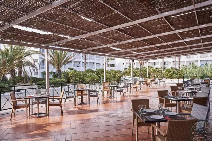 Viešbutis „SANDY BEACH RESORT“ (Korfu, Graikija)