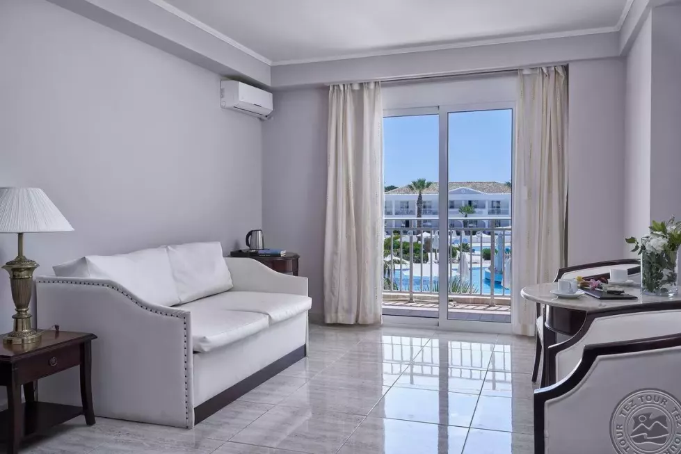 Viešbutis „SANDY BEACH RESORT“ (Korfu, Graikija)