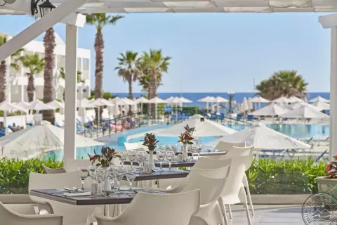 Viešbutis „SANDY BEACH RESORT“ (Korfu, Graikija)