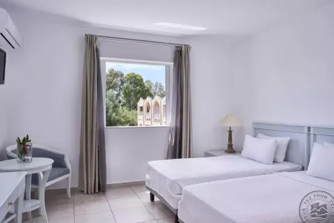 Viešbutis „SANDY BEACH RESORT“ (Korfu, Graikija)