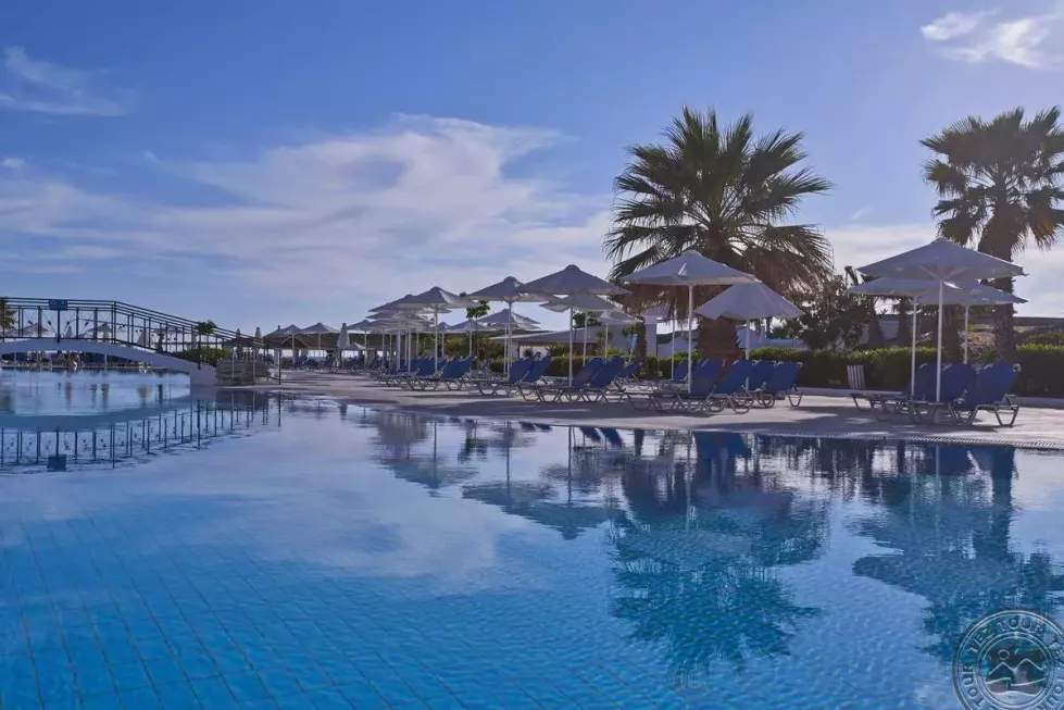 Viešbutis „SANDY BEACH RESORT“ (Korfu, Graikija)