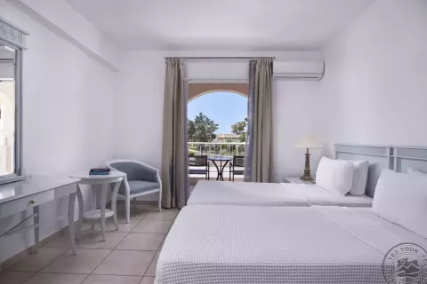 Viešbutis „SANDY BEACH RESORT“ (Korfu, Graikija)