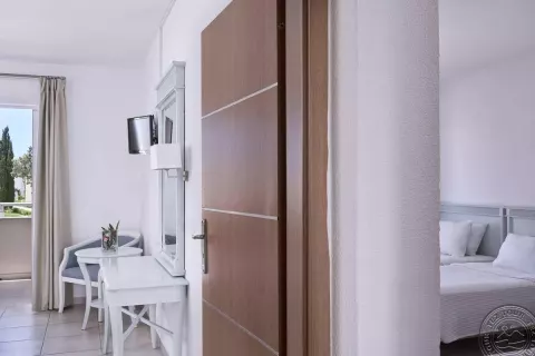 Viešbutis „SANDY BEACH RESORT“ (Korfu, Graikija)