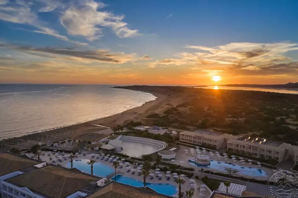 Viešbutis „SANDY BEACH RESORT“ (Korfu, Graikija)