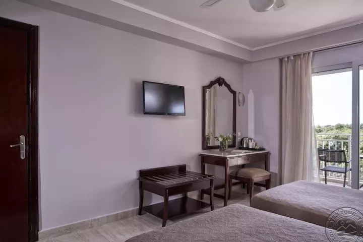 Viešbutis „SANDY BEACH RESORT“ (Korfu, Graikija)