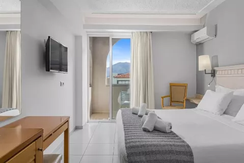 Viešbutis „GLAROS BEACH“ (Kreta, Graikija)