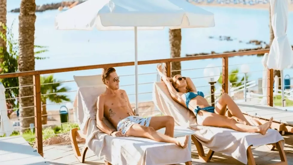 Viešbutis „GOLDEN COAST BEACH HOTEL“