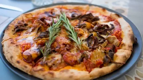 Viešbutis „GOLDEN COAST BEACH HOTEL“