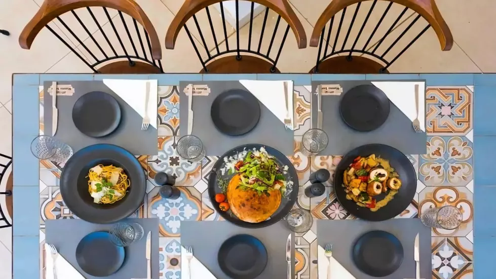 Viešbutis „GOLDEN COAST BEACH HOTEL“