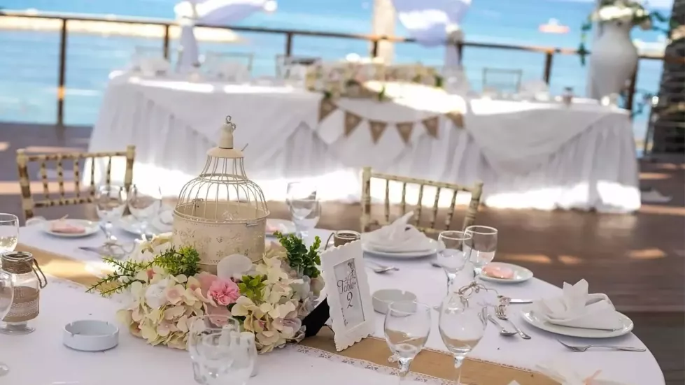 Viešbutis „GOLDEN COAST BEACH HOTEL“