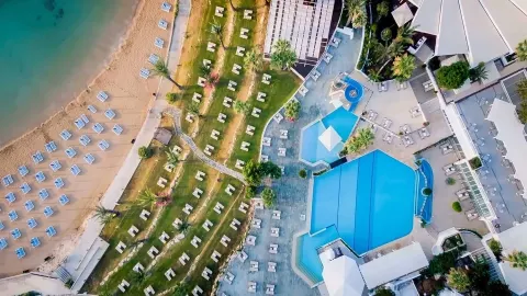 Viešbutis „GOLDEN COAST BEACH HOTEL“