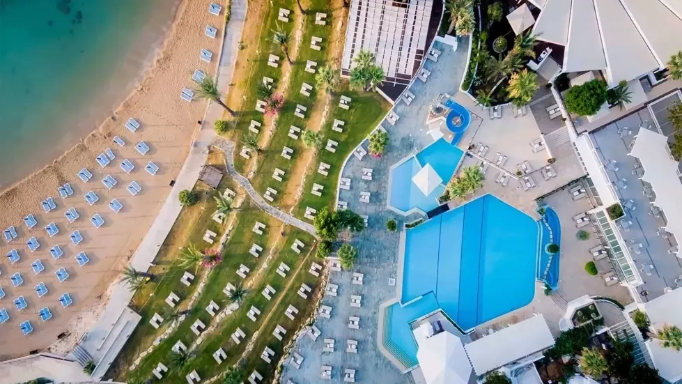 Viešbutis „GOLDEN COAST BEACH HOTEL“