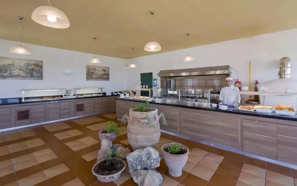 Viešbutis „DESSOLE DOLPHIN BAY RESORT“ (Kreta, Graikija)