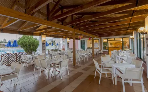 Viešbutis „DESSOLE DOLPHIN BAY RESORT“ (Kreta, Graikija)