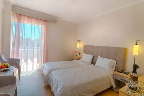 Viešbutis „LIVADI NAFSIKA HOTEL“ (Korfu, Graikija)