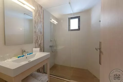 Viešbutis „LIVADI NAFSIKA HOTEL“ (Korfu, Graikija)