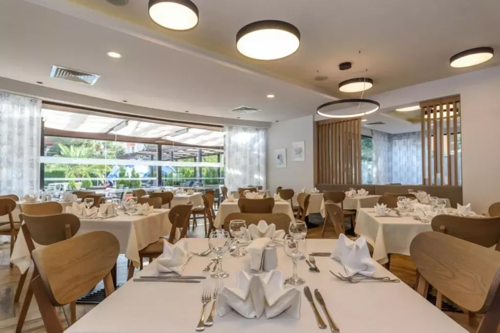 Viešbutis „LION“ (Burgasas, Bulgarija)