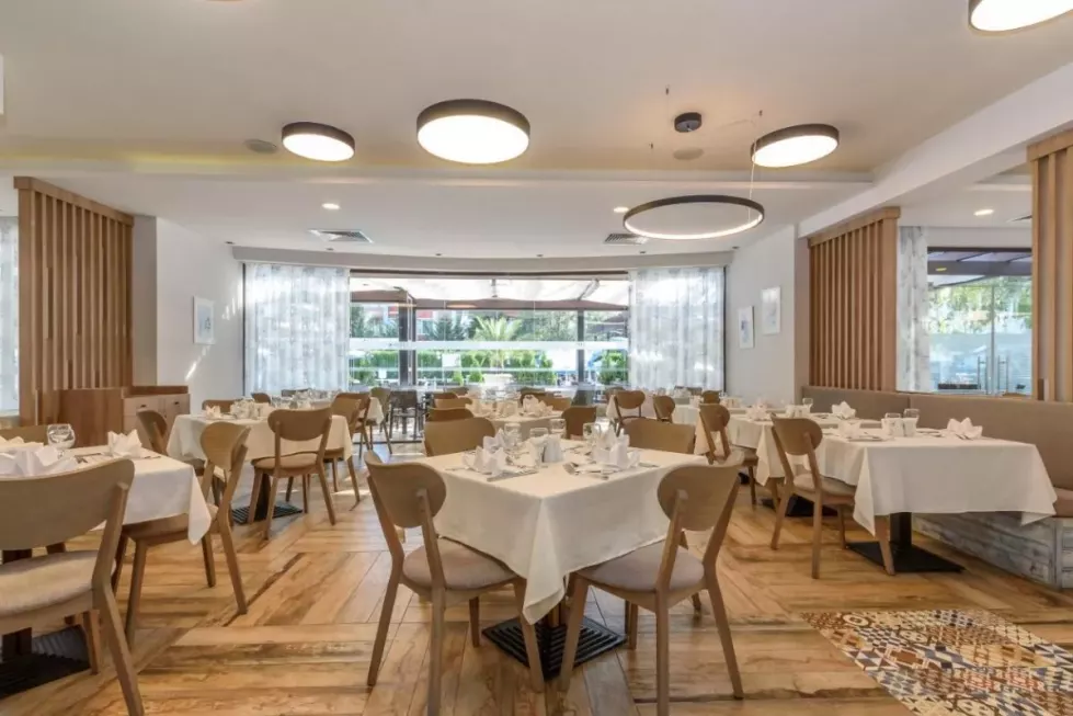 Viešbutis „LION“ (Burgasas, Bulgarija)