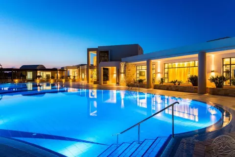 Viešbutis „GRAND HOTEL HOLIDAY RESORT“ (Kreta, Graikija)