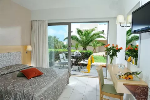 Viešbutis „GRAND HOTEL HOLIDAY RESORT“ (Kreta, Graikija)