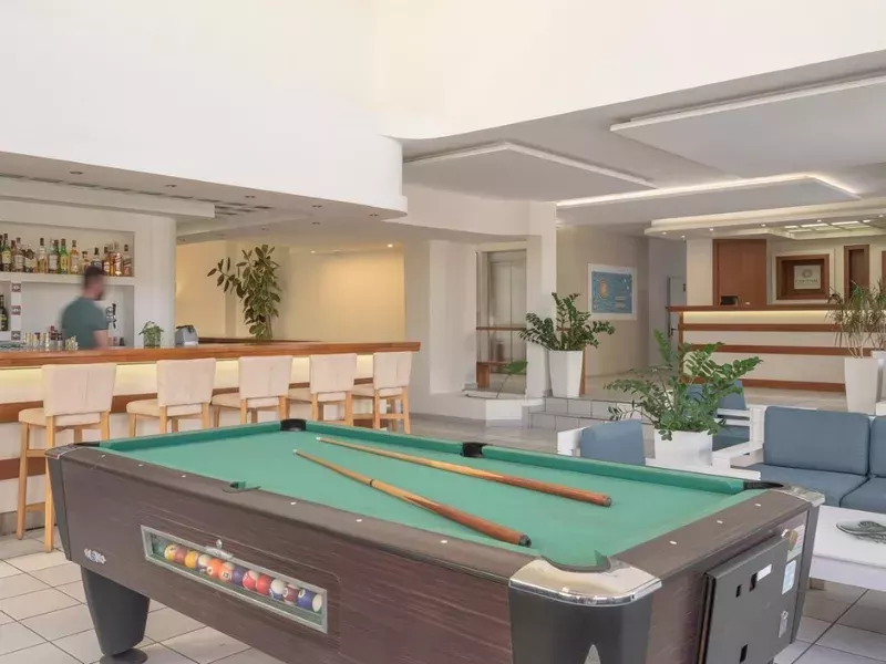 Viešbutis „HERSONISSOS CENTRAL“ (Kreta, Graikija)