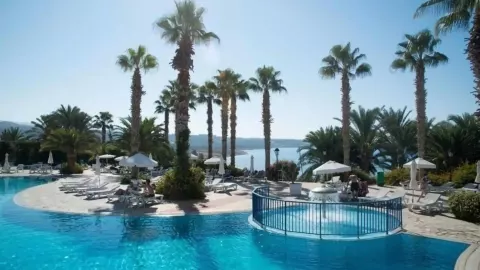 Viešbutis „ASCOS CORAL BEACH HOTEL“ (Larnaka, Kipras)