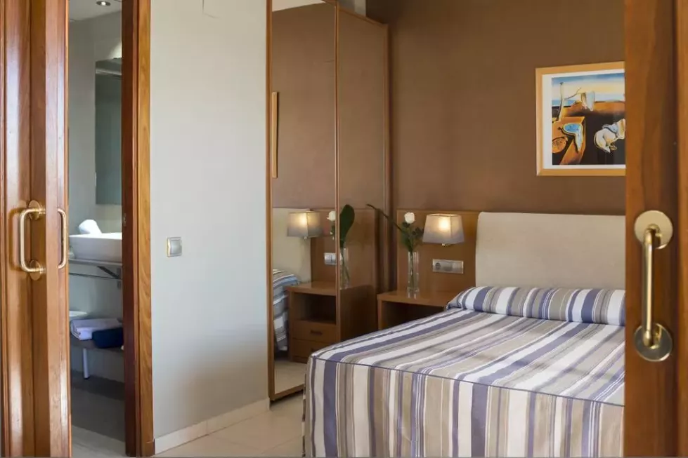 Viešbutis „4R REGINA GRAN HOTEL“ (Barselona, Ispanija)