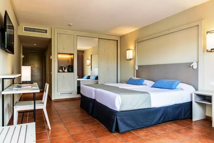 Viešbutis „ESTIVAL PARK“