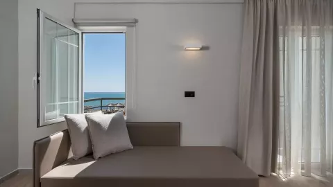 Viešbutis „MARE BLUE & SUITES“ (Kreta, Graikija)
