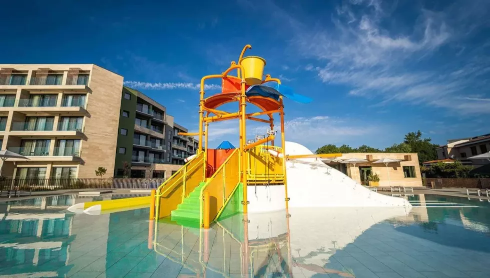 HVD Reina Del Mar (Varna, Bulgarija)