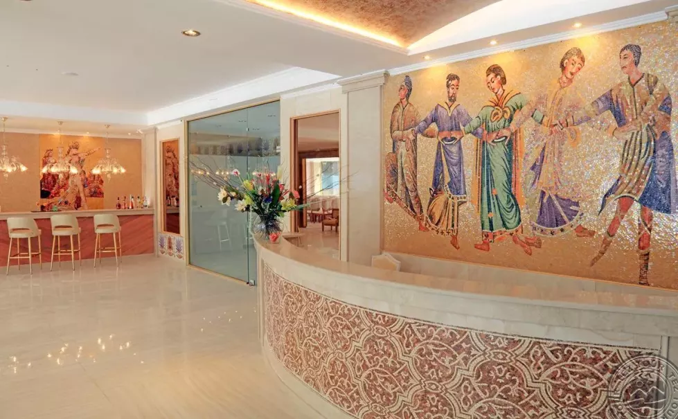 Viešbutis „MYTHOS PALACE RESORT“ (Korfu, Graikija)