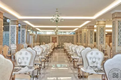 Viešbutis „MYTHOS PALACE RESORT“ (Korfu, Graikija)
