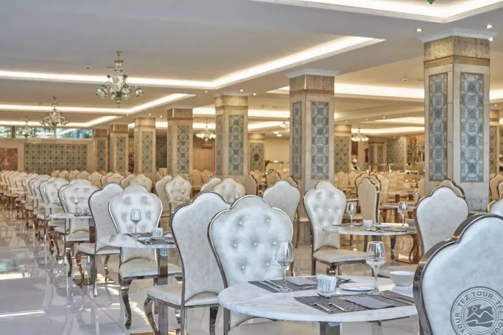 Viešbutis „MYTHOS PALACE RESORT“ (Korfu, Graikija)