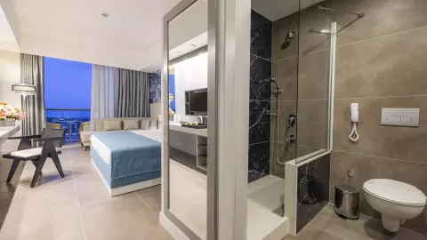 Viešbutis „CRYSTAL CENTRO PEARL COLLECTION“ (Lara, Antalija, Turkija)