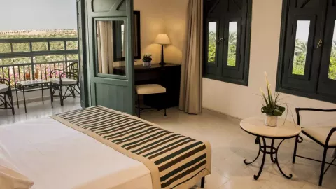 Viešbutis „JAZ NEO NAAMA BAY“