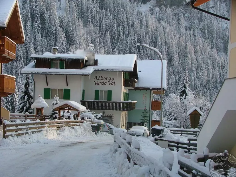 Viešbutis „VERDA VAL HOTEL“