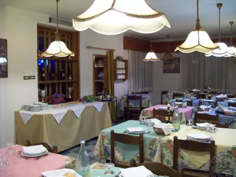 Viešbutis „VERDA VAL HOTEL“