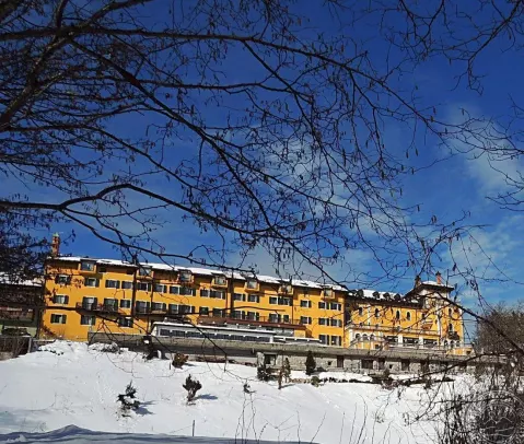 Viešbutis „ASTORIA GRAND HOTEL“