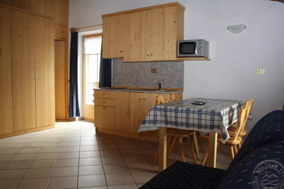 Viešbutis „LIVING CANTON APARTMENTS“