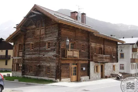 Viešbutis „LIVING CANTON APARTMENTS“