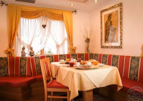 Viešbutis „PRA FIORI GARNI HOTEL“