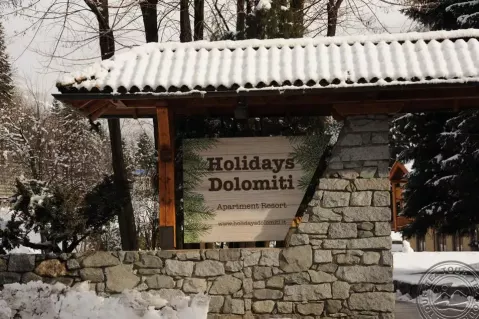 Viešbutis „HOLIDAYS DOLOMITI APARTMENT RESORT“