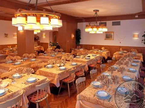 Viešbutis „PINZOLO DOLOMITI HOTEL“