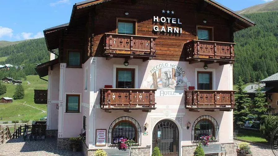 Viešbutis „PICCOLO MONDO HOTE“