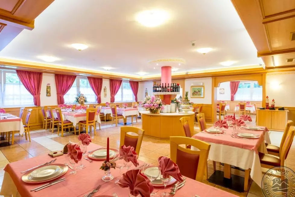 Viešbutis „VILLA ROSELLA HOTEL“